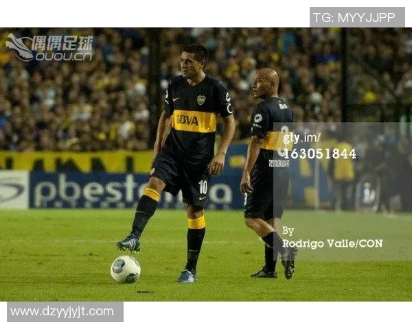 足球明星卡特的传奇故事与成就揭秘