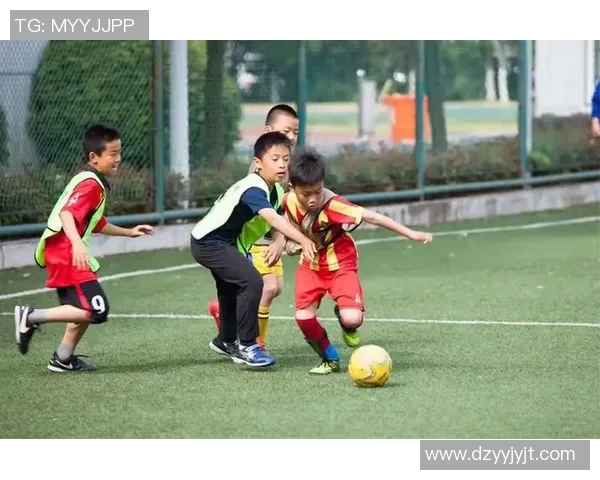 足球明星独白高清图集展现他们的内心世界与职业生涯的真实瞬间