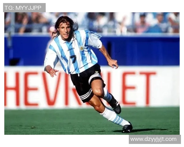 阿根廷足球传奇的传承与辉煌几代明星的故事与成就