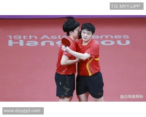 乒乓球明星与足球明星的巅峰对决谁能赢得体育界的荣耀与热爱